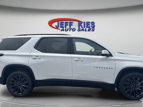 Used 2023 Chevrolet Traverse RS AWD/4WD image 4