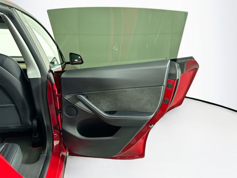 Used 2020 Tesla Model Y Long Range image 30