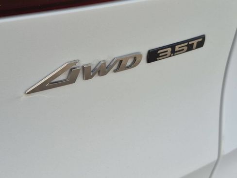 Used 2022 Genesis GV70 3.5T Sport w/ Sport Prestige Package AWD/4WD image 25