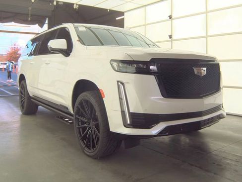 Used 2022 Cadillac Escalade ESV Sport w/ Touring Package image 1