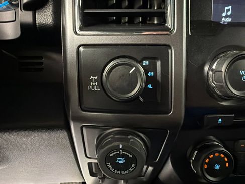 Used 2017 Ford F150 XLT w/ Equipment Group 302A Luxury AWD/4WD image 21