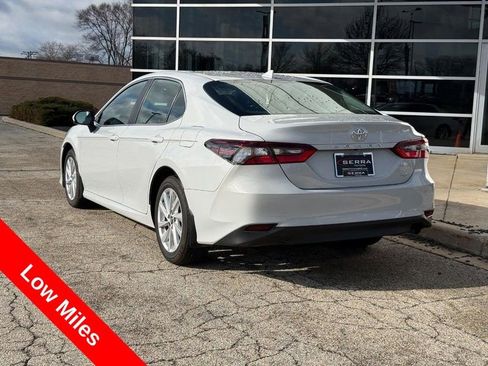 Used 2024 Toyota Camry LE image 5