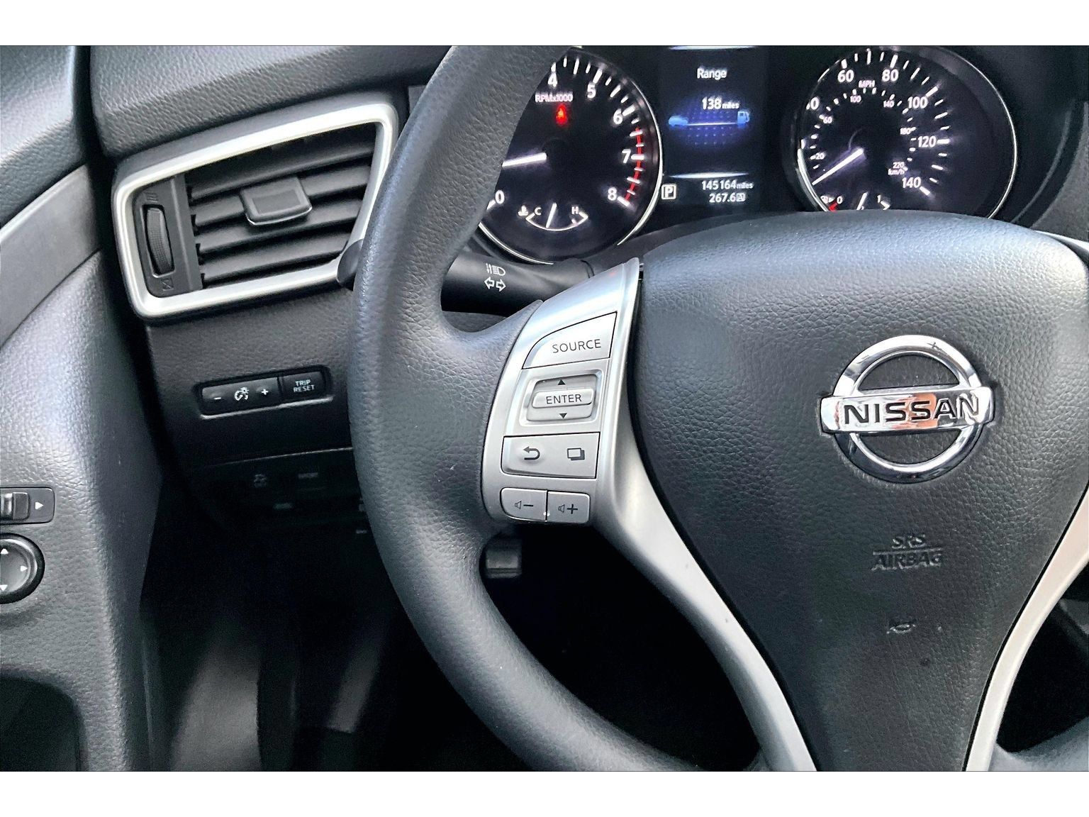 Used 2015 Nissan Rogue S AWD/4WD image 11