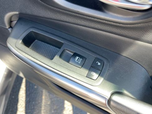 Used 2022 Jeep Cherokee Limited image 20