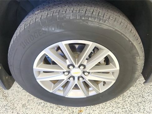 Used 2024 Chevrolet Traverse LT w/ LPO, Floor Liner Package AWD/4WD image 13