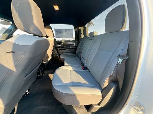 Used 2024 RAM 3500 Big Horn image 27