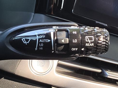 Used 2023 Hyundai Palisade Limited AWD/4WD image 28