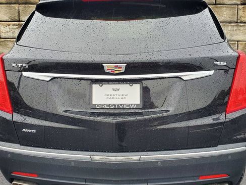 Used 2017 Cadillac XT5 Luxury w/ Driver Awareness Package AWD/4WD image 13