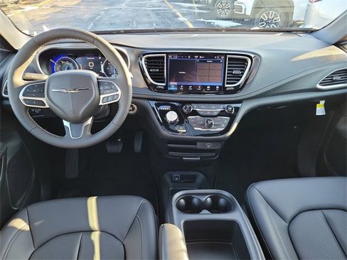 New 2026 Chrysler Pacifica Select image 24