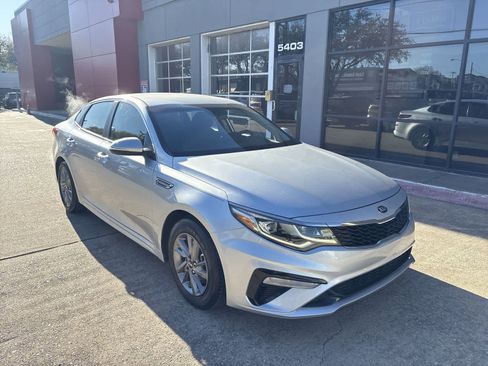 Used 2019 Kia Optima LX image 22