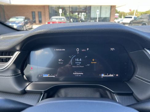 New 2025 Jeep Grand Cherokee Altitude image 16