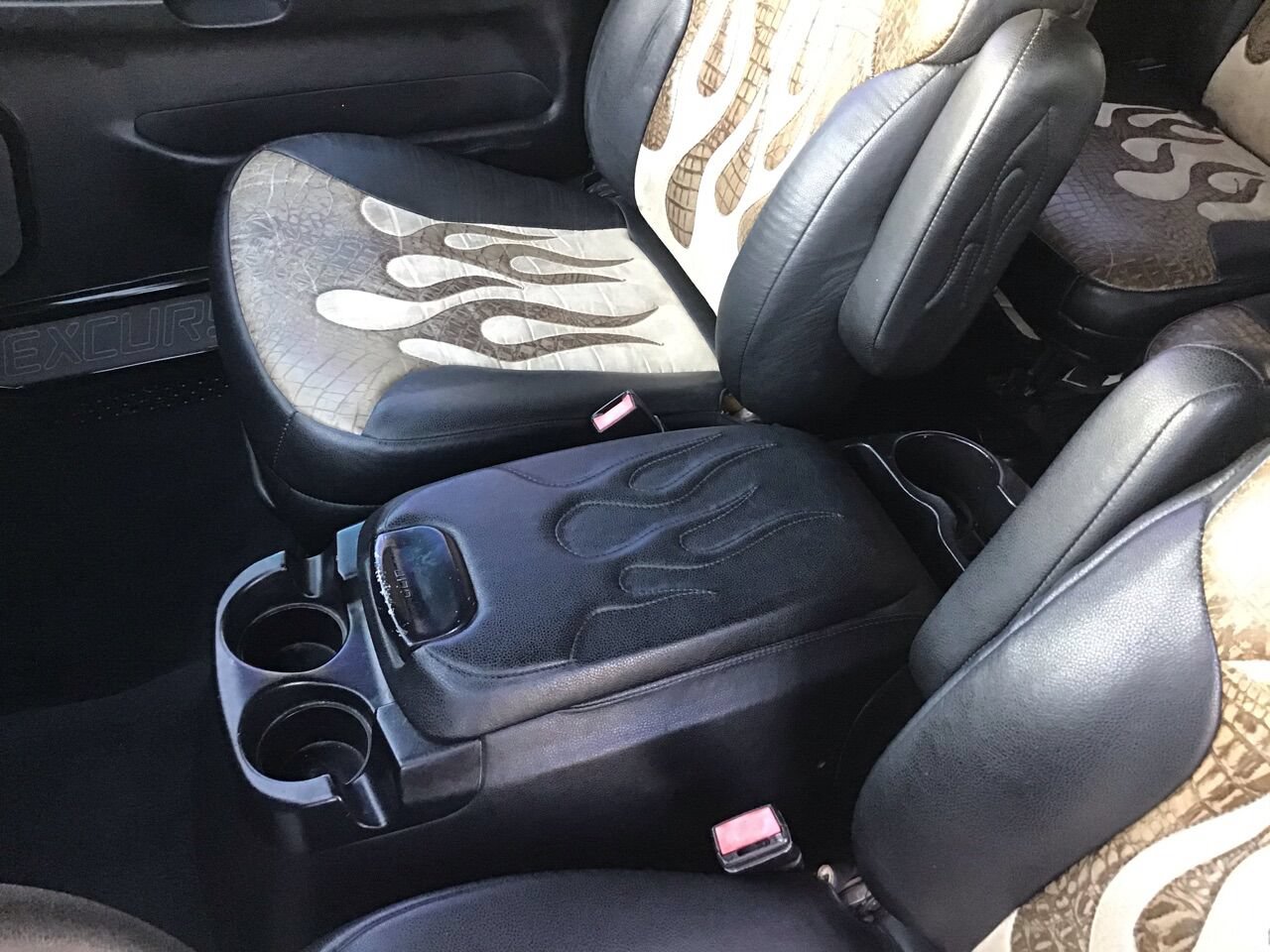 Used 2001 Ford Excursion XLT AWD/4WD image 31