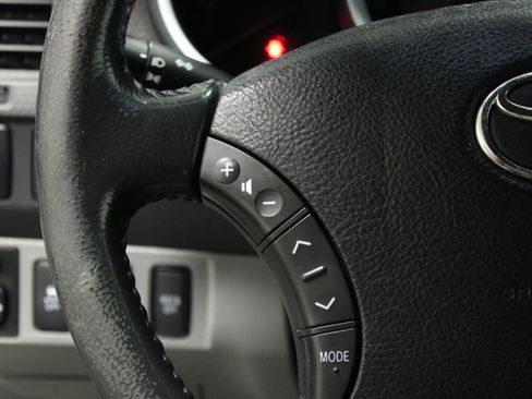 Used 2010 Toyota Tacoma PreRunner image 19