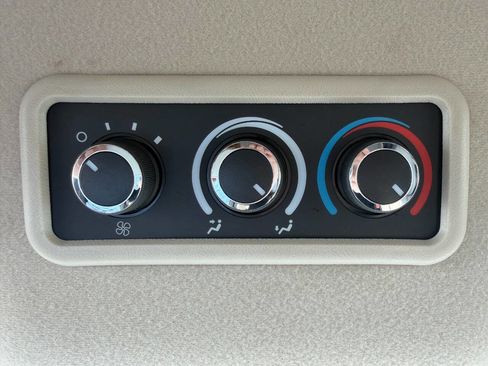 Used 2017 Chevrolet Express 3500 LT w/ LT Preferred Equipment Group RWD image 15