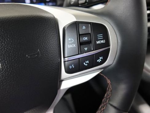 Used 2026 Ford Explorer Active w/ Active Comfort Package AWD/4WD image 31