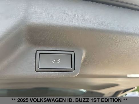 Used 2025 Volkswagen ID. Buzz 1st Edition AWD/4WD image 15