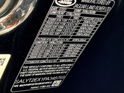 Used 2023 Land Rover Range Rover Velar R-Dynamic S image 34