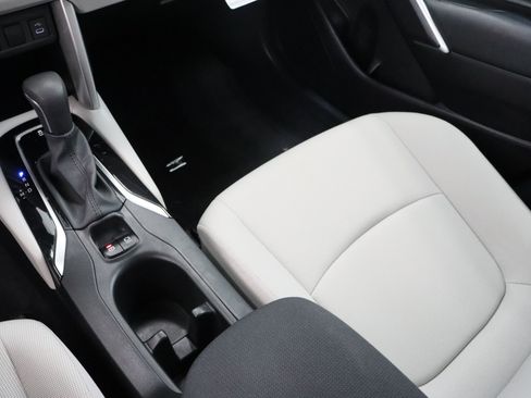 Certified 2023 Toyota Corolla Cross LE w/ Moonroof Package image 16