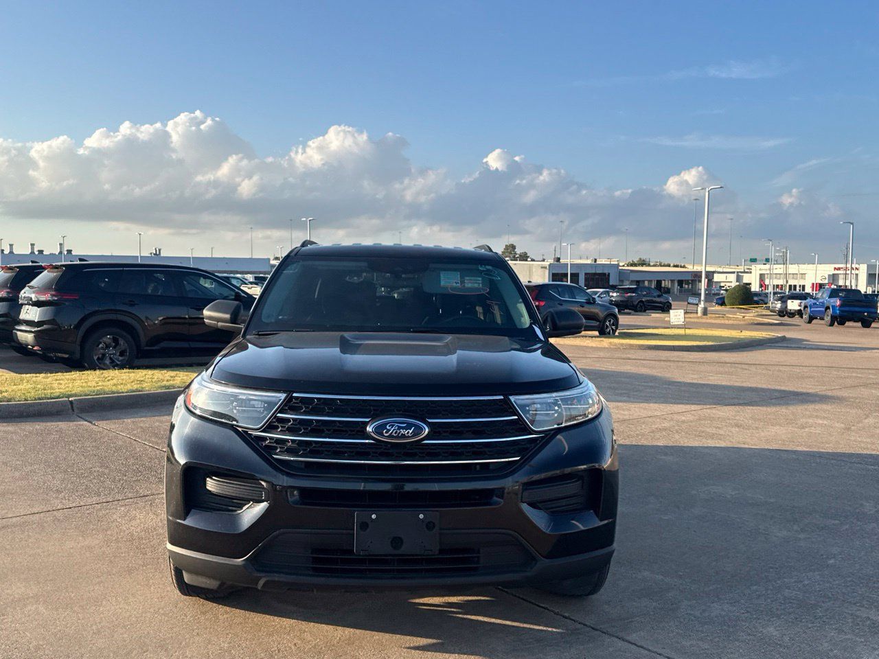 Used 2022 Ford Explorer XLT RWD image 6