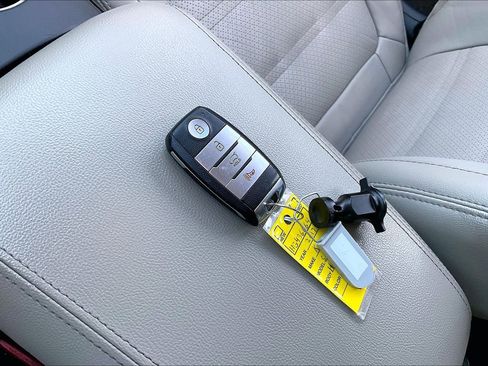 Used 2017 Kia Sorento EX FWD image 35