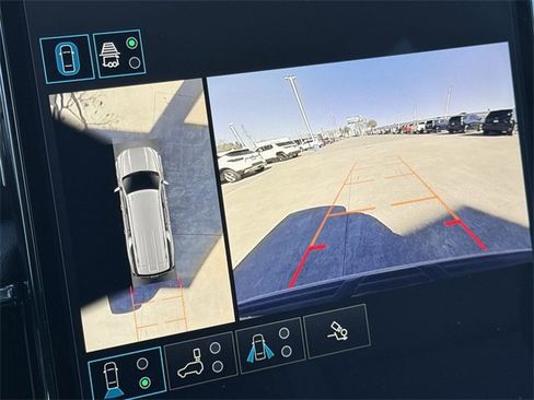 Used 2025 GMC Yukon XL Denali image 19