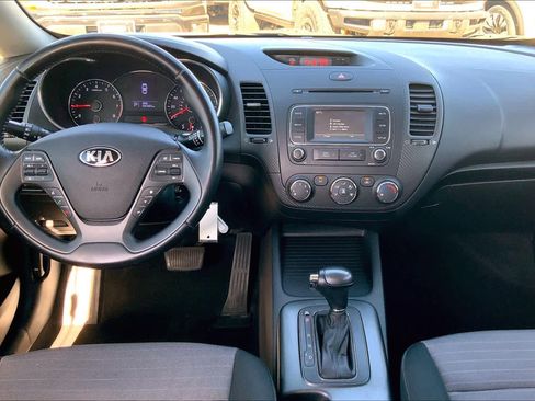 Used 2016 Kia Forte EX image 16