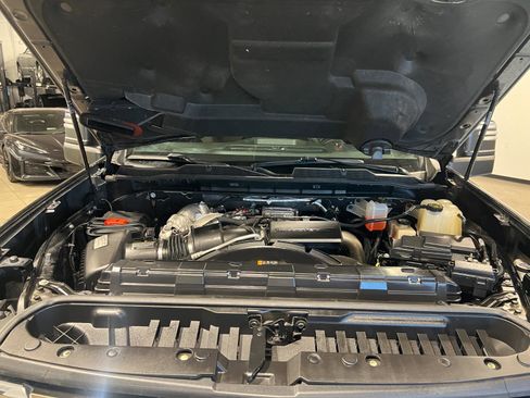 Used 2021 Chevrolet Silverado 3500 High Country image 45