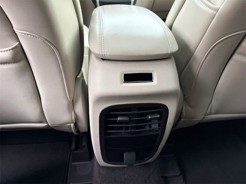 Used 2018 Lincoln MKC Select w/ Select Plus Package image 22