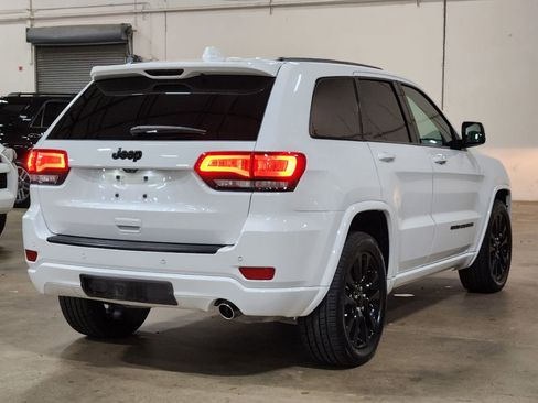 Used 2019 Jeep Grand Cherokee Altitude image 8