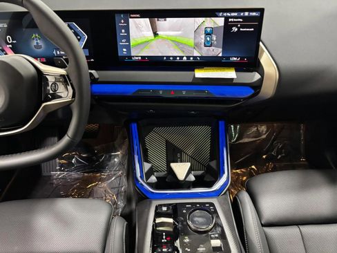 Certified 2025 BMW X3 xDrive30i w/ Premium Package image 17