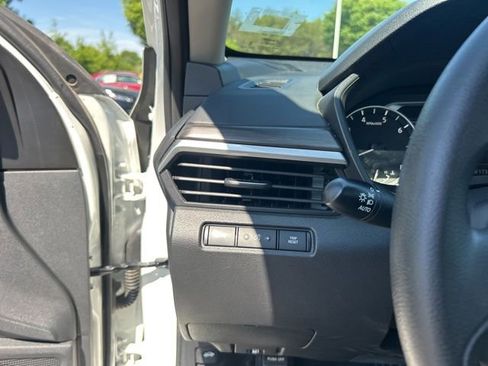 Used 2025 Nissan Altima 2.5 SV FWD image 26