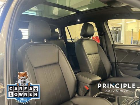 Used 2023 Volkswagen Tiguan SE R-Line image 32