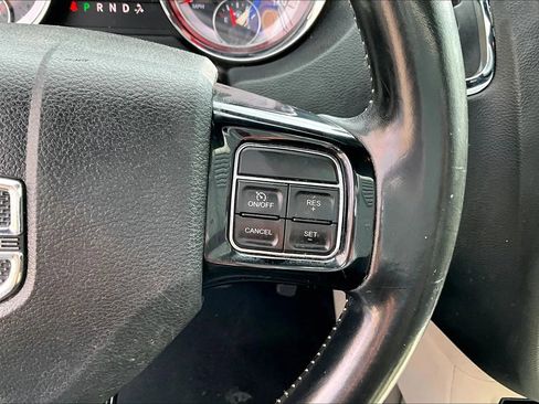 Used 2020 Dodge Grand Caravan SXT image 18