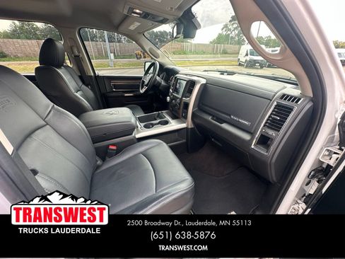 Used 2018 RAM 1500 Laramie w/ Convenience Group AWD/4WD image 18