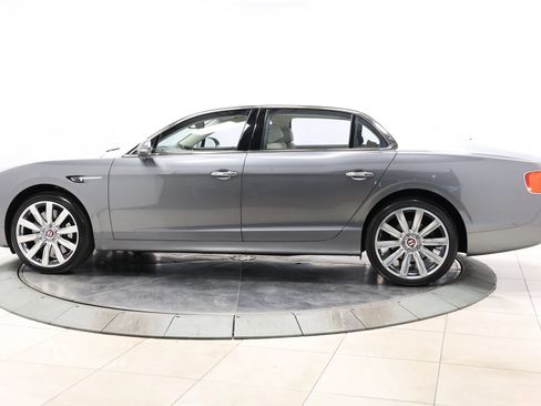 Used 2018 Bentley Flying Spur V8 AWD/4WD image 10