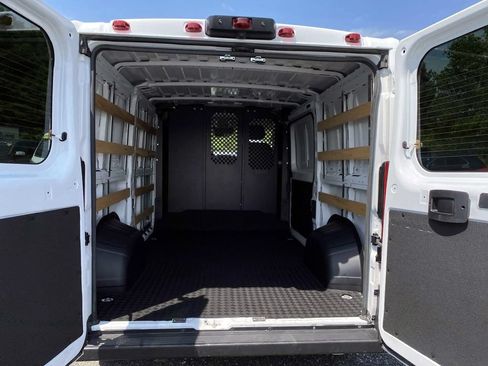 Used 2025 RAM ProMaster 2500 w/ U-Haul Equipment Group FWD image 6