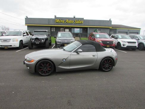 Used 2003 BMW Z4 2.5i image 2