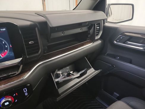 Used 2024 GMC Sierra 1500 SLE image 27