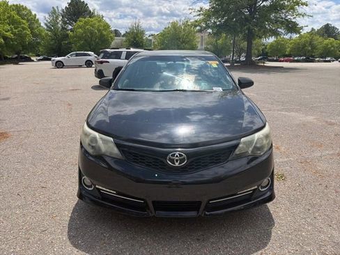 Used 2014 Toyota Camry SE w/ Leather Package image 8