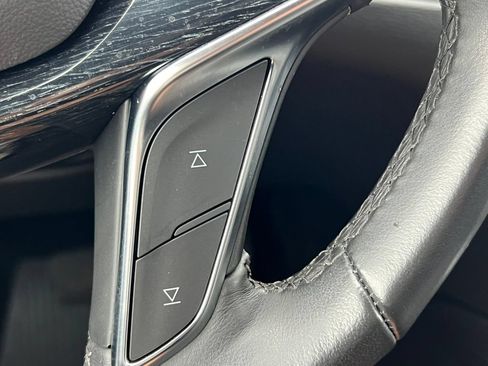 Certified 2024 Cadillac XT5 Premium Luxury AWD/4WD image 23