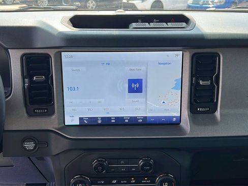 Used 2024 Ford Bronco Outer Banks image 21