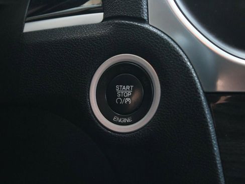 Used 2016 Chrysler 300 Limited w/ Driver Convenience Group image 15