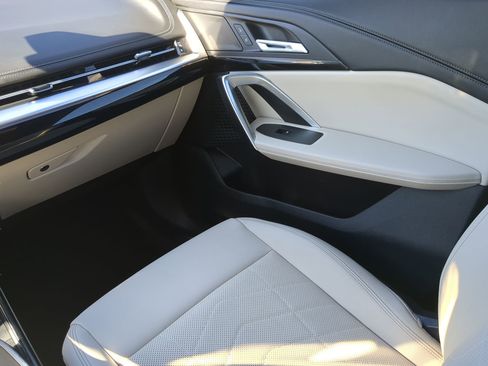 Used 2025 BMW X1 xDrive28i w/ Convenience Package image 40