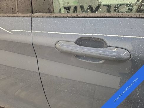 New 2026 Ford Explorer Active RWD image 8