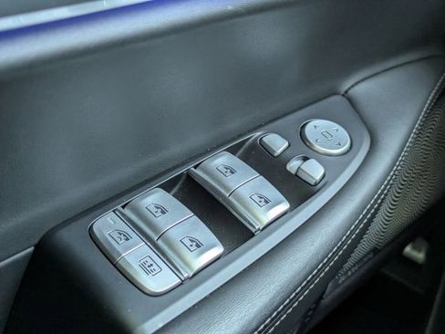 Used 2017 BMW 750i image 28