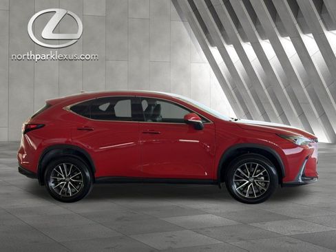 Certified 2024 Lexus NX 250 FWD w/ Towing Package (2000 Lbs) image 4