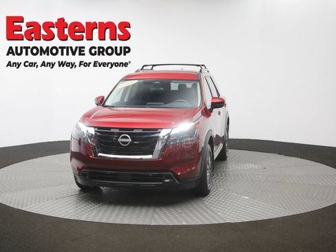 Used 2024 Nissan Pathfinder SV AWD/4WD image 55
