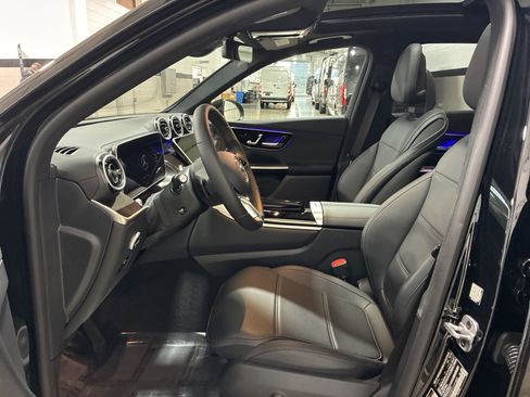 Used 2025 Mercedes-Benz GLC 300 GLC 300 image 17