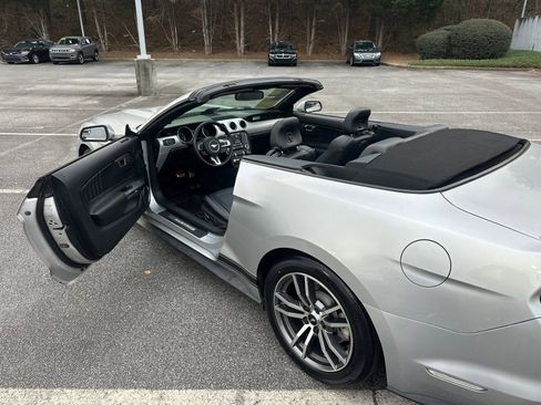 Used 2015 Ford Mustang Premium image 32