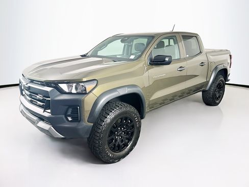 Used 2024 Chevrolet Colorado Trail Boss AWD/4WD image 4